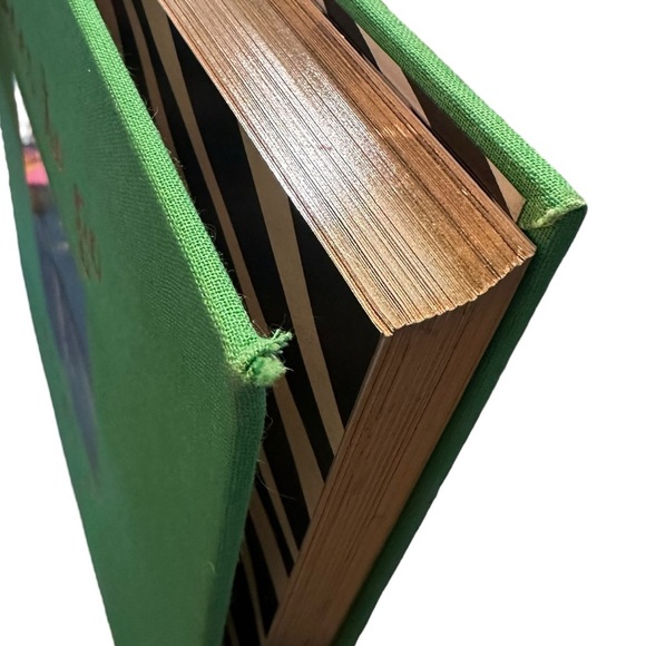 kate spade Places to go people to see coffee table book - Picture 8 of 8